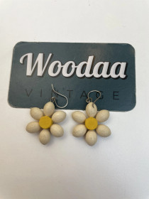 E494 Aarikkas flower earrings