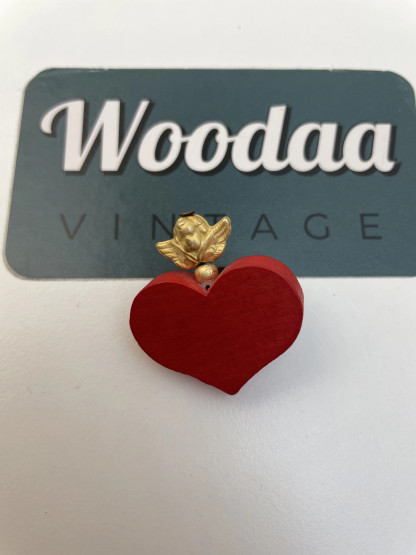 B441 Aarikkas heart brooch