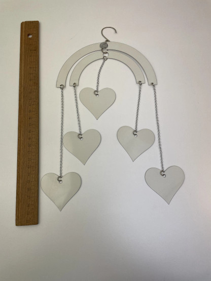 M151 Aarikka heart mobile, Sydäntenleikki