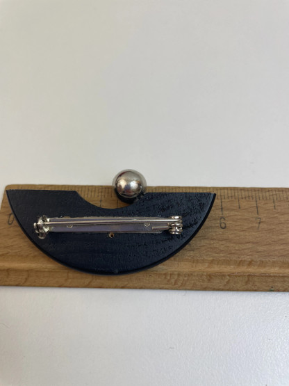 B390 Aarikka rintaneula