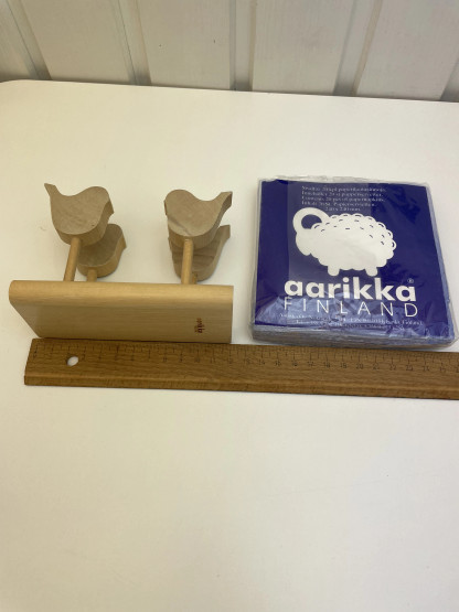 N236 Aarikka servettiteline Lintumetsä