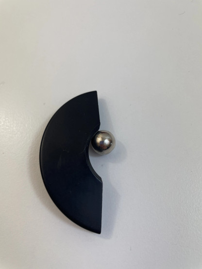 B390 Aarikka rintaneula