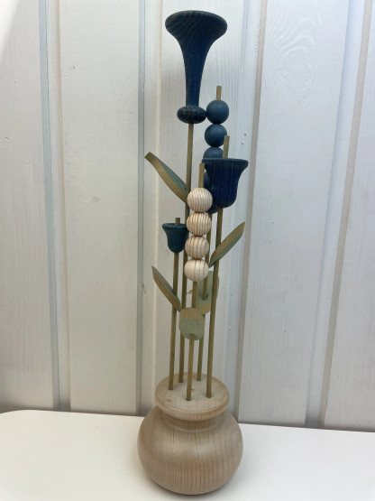 F356 Aarikka Tuliainen flower arrangement