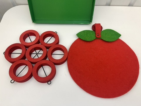 O57 Aarikka pot holders 2 pcs