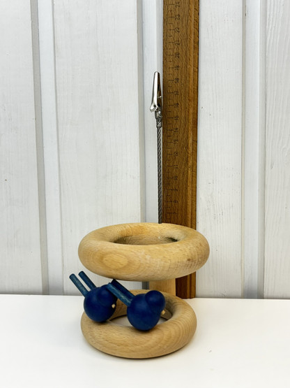 V132 Aarikkas Notepad holder