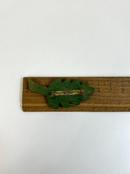 B392 Aarikan Tammi rintaneula