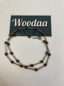 K411 Aarikka necklace, Mustapilkku