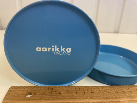J52 Aarikka kukkapurkki sini/valkoinen 