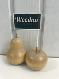 V103 Aarikka wooden pear and apple