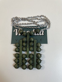 K451 Iberon vihreä kaulakoru