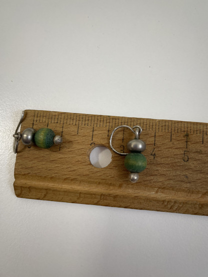 E392 Aarikan Teatteri korvakorut