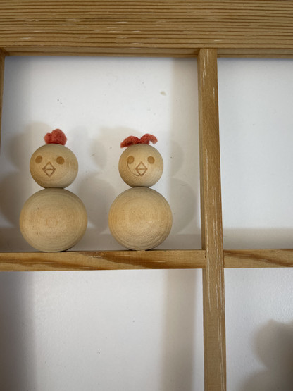 M141 Aarikkas window ornament, Kissa ja Linnut