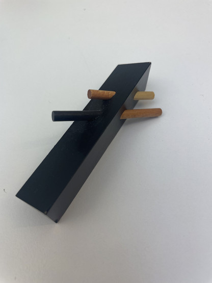 B407 Aarikka brooch, Manhattan