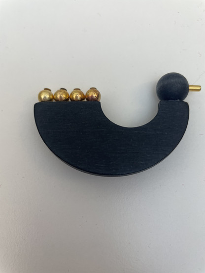 B417 Aarikka Brooch, Helmilintu