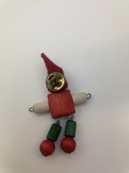 B420 Aarikka brooch, Christmas elf