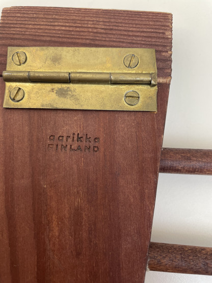 V137 Aarikkas tie rack, Pikkuvihtori