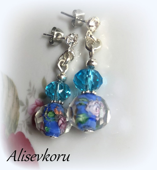 4893 Alise Design Kukkanen  korvakorut sininen