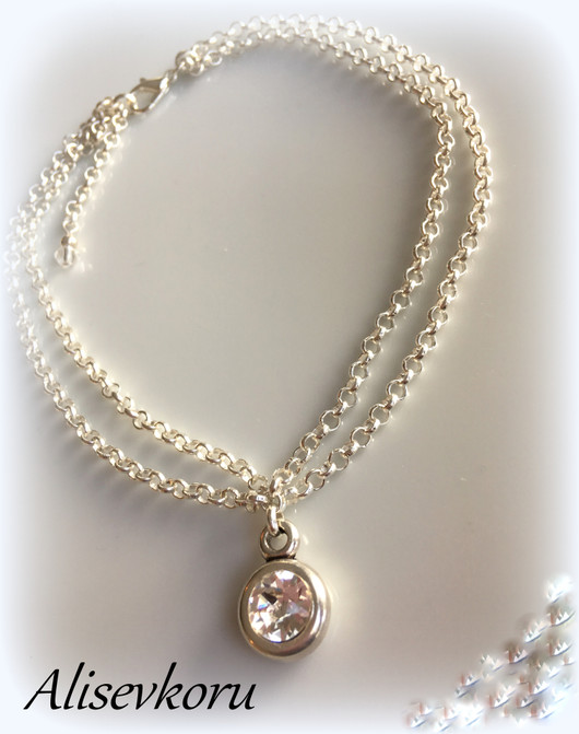 3720 Alise Design  Nilkkakoru swarovski kristallilla