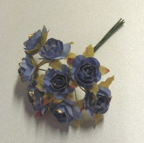 Vaaleansininen ruusu kultareunuksin