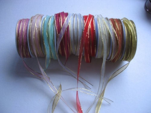 Organzanauha, Kultareunoilla