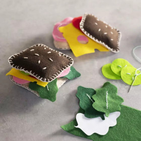 Puuvillalanka, nro 8/4, Pit. 170m, hiekka, 50g/ 1 kerä