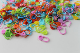 Muoviset silmukkamerkit