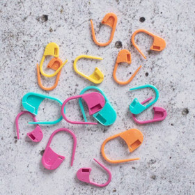 Silmukkamerkit 5+10, Pony