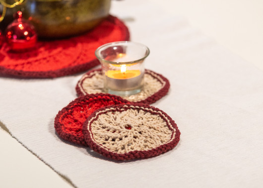 Neulotut lasinaluset