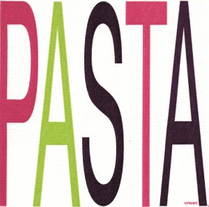 Isot lautasliinat, PASTA-tekstillä,