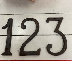 Valurautaiset numerot ja kirjaimet, korkeus 14 cm, Weiste