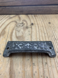 Upea, vanhanoloinen antiikinharmaa vedin metallia, Chic Antiquelta