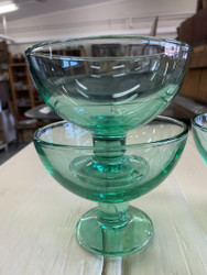 Iittala, Kerttu Nurminen, Verna jalallinen jälkiruokamalja, vihreä