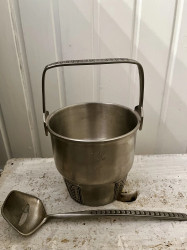 Kahvallinen vintage jääpala-astia ja otin tinaa, Norja