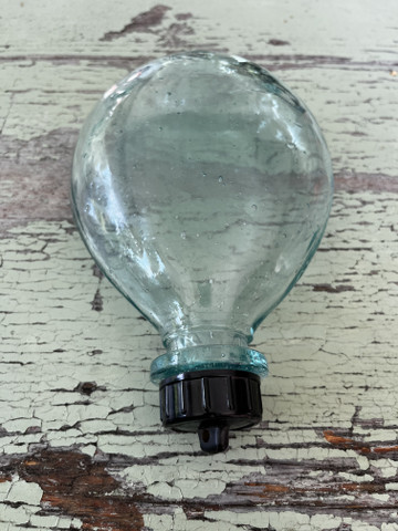 Suomalainen kenttäpullo, vihreää lasia, bakeliittikorkki, militaria