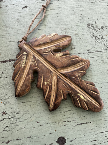 Suuri, puinen tammenlehti, ripustuslenkki