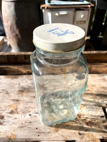 Riihimäen lasin vanha, vedenvihreä Kodintölkki, 2 L kantikas lasipurkki
