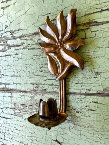 Vanha kynttilälampetti kuparia, seinäkynttelikkö