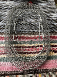 Metallilankakori, menee kasaan, kori metallilangasta