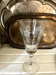 Vanhat, kauniit viinilasit, 5 kpl, hiottu viinilasi 