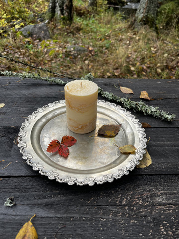 Vanha tarjoin alpakkaa, alpakkalautanen, kynttilätarjotin