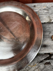 Tarjoilulautanen alpakkaa, Hopeakeskus