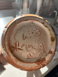 Kera Oy:n vanha keraaminen pullo, yhden kukan vaasi, maljakko