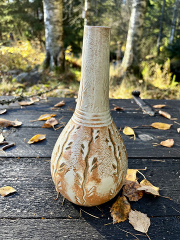 Kera Oy:n vanha keraaminen pullo, yhden kukan vaasi, maljakko