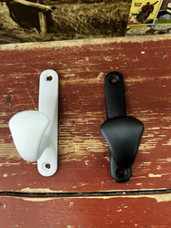 Pelkistetty, naulakkokoukku musta tai valkoinen