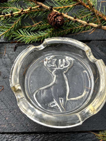 Vanha lasinen kauris aiheinen tuhkakuppi, tuhka-astia, Riihimäen lasi