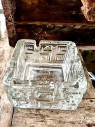 Riihimäen lasi, Taalari tuhka-astia, tuhkakuppi, Tamara Aladin