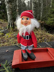 Vanha, veikeä joulutonttu 1970-luvulta, kolme kokoa