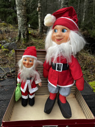 Vanha, veikeä joulutonttu 1970-luvulta, kolme kokoa