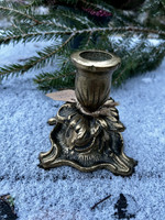 Vanha, kaunis, yksittäinen kynttilänjalka messinkiä 