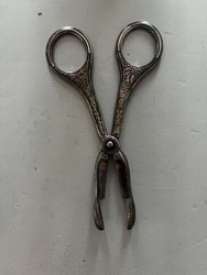 Vanhat viinirypälesakset, toimivat hyvin sokeripihtei